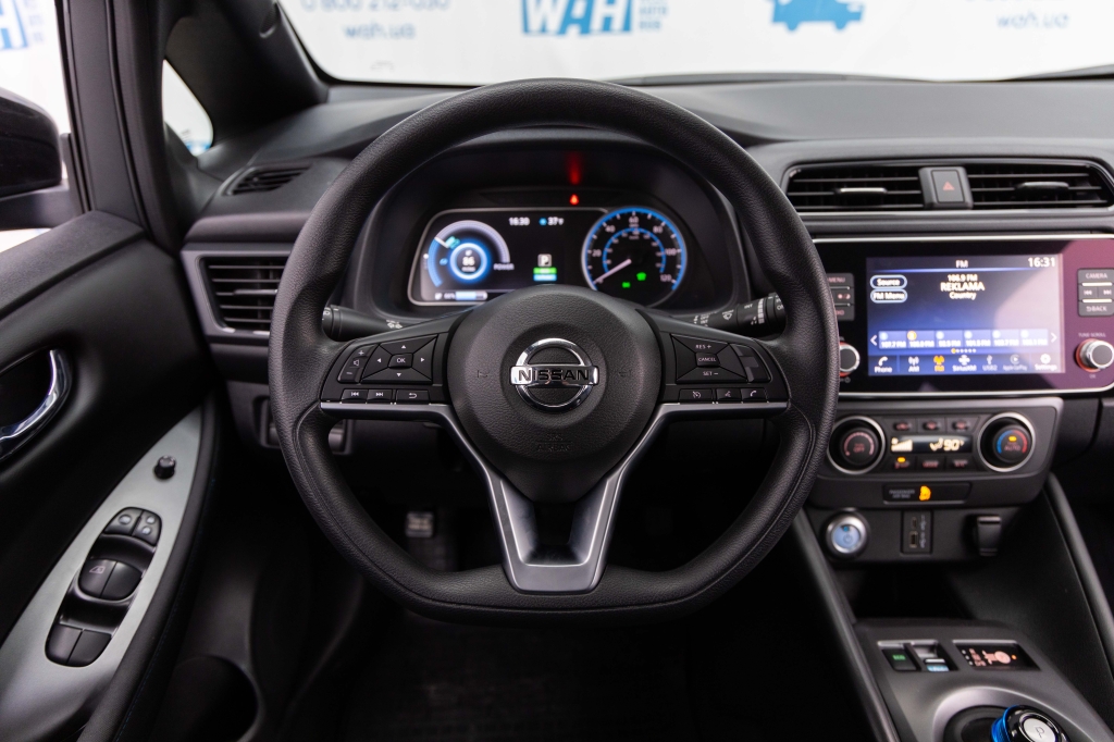 Nissan Leaf 2021 фото Nissan Leaf 2021 фото 20