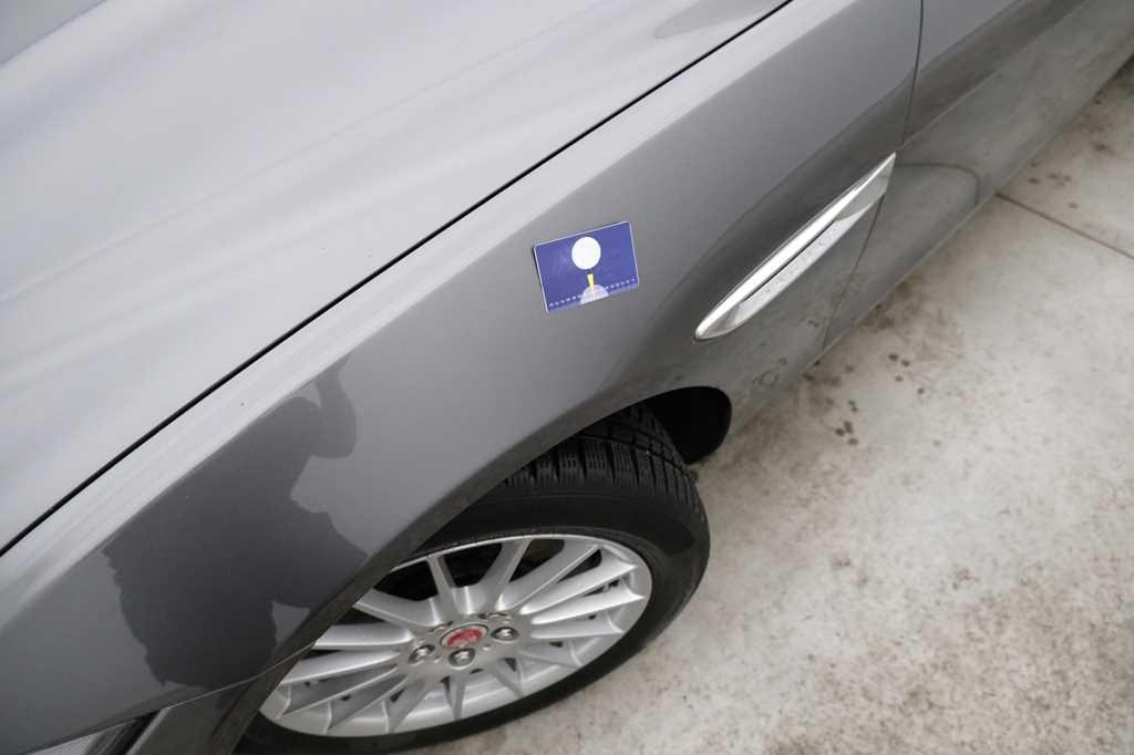 Jaguar XE 2015 photo 57