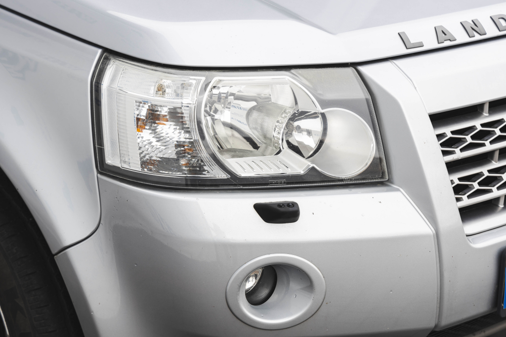 Land Rover Freelander 2010 photo 5