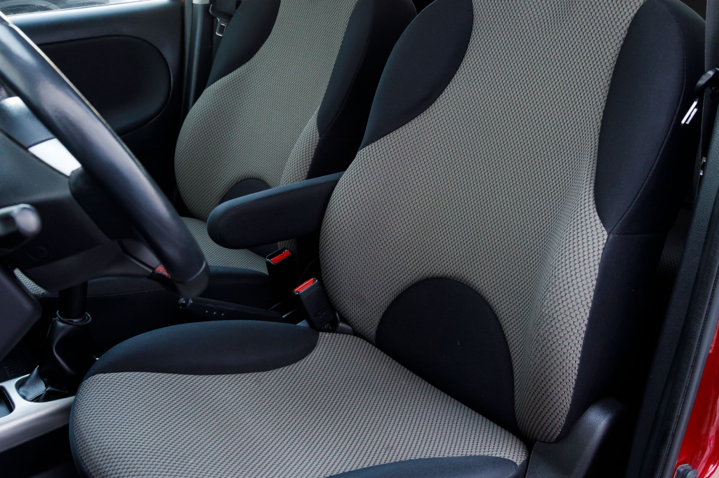 Nissan Note 2011 photo 8