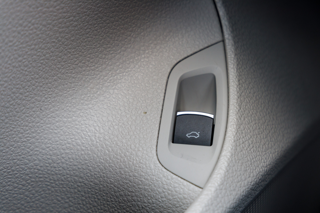 Volkswagen Passat S LED 2016 photo 28