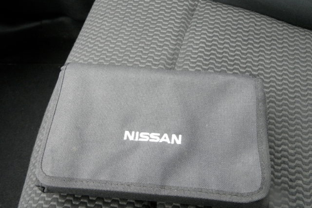 Nissan Leaf S 2014 photo 18