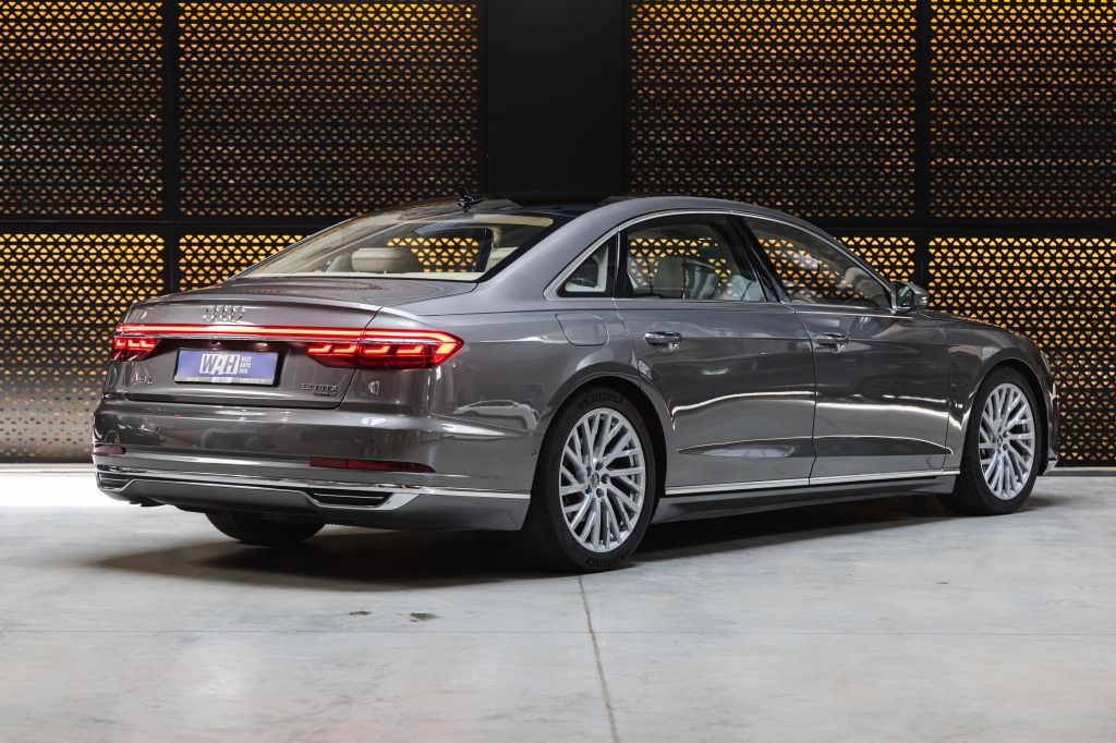 Audi A8 L 2018 фото Audi A8 L 2018 фото 7