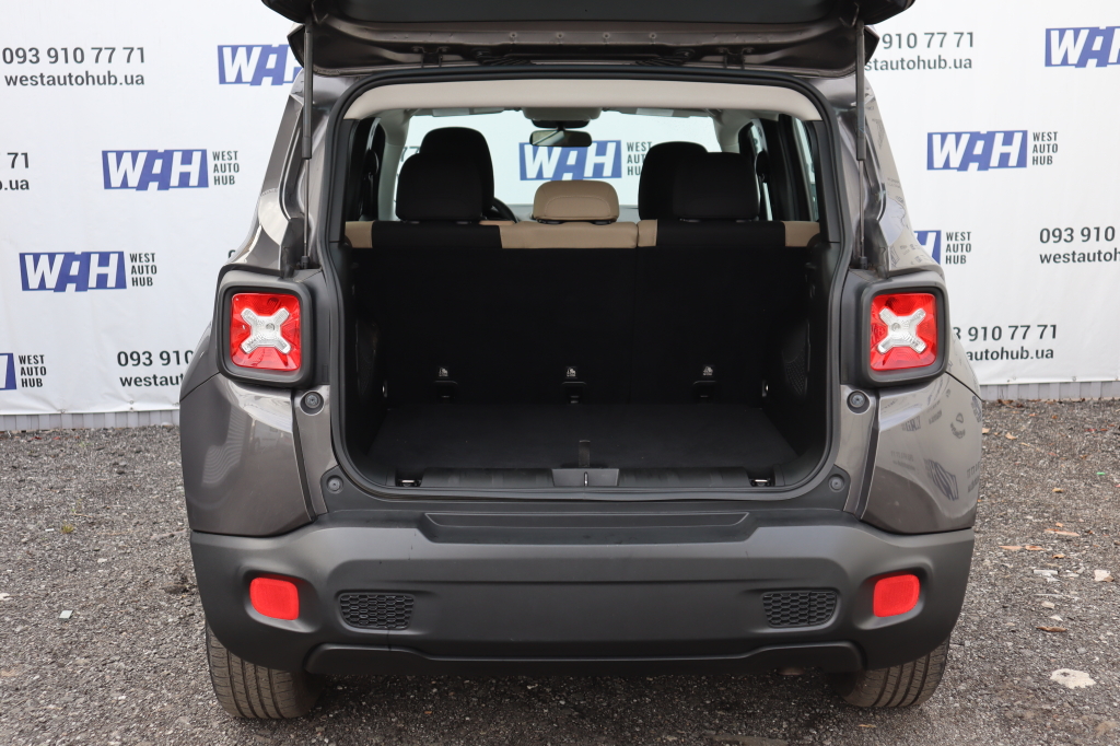 Jeep Renegade Sport 4x4 photo 20