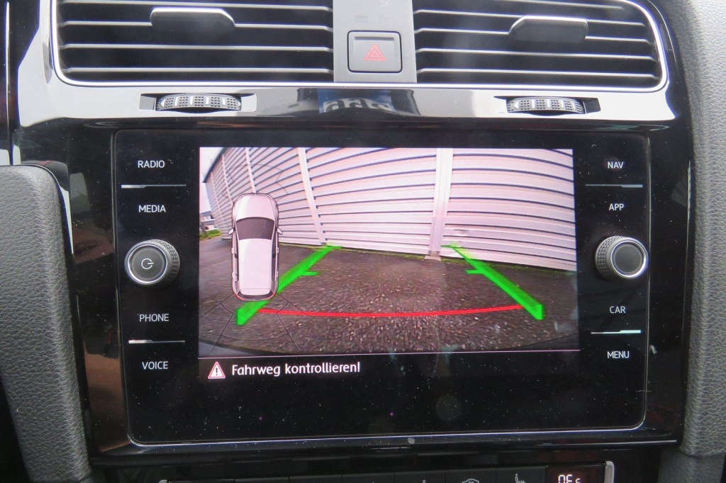 Volkswagen Golf GTI 2020 photo 4