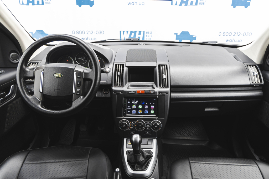 Land Rover Freelander 2010 photo 28