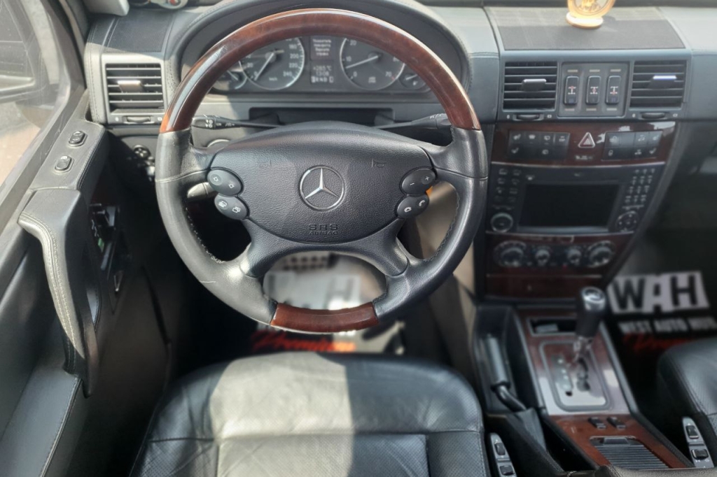 Mercedes-Benz G 500 2010 photo 17