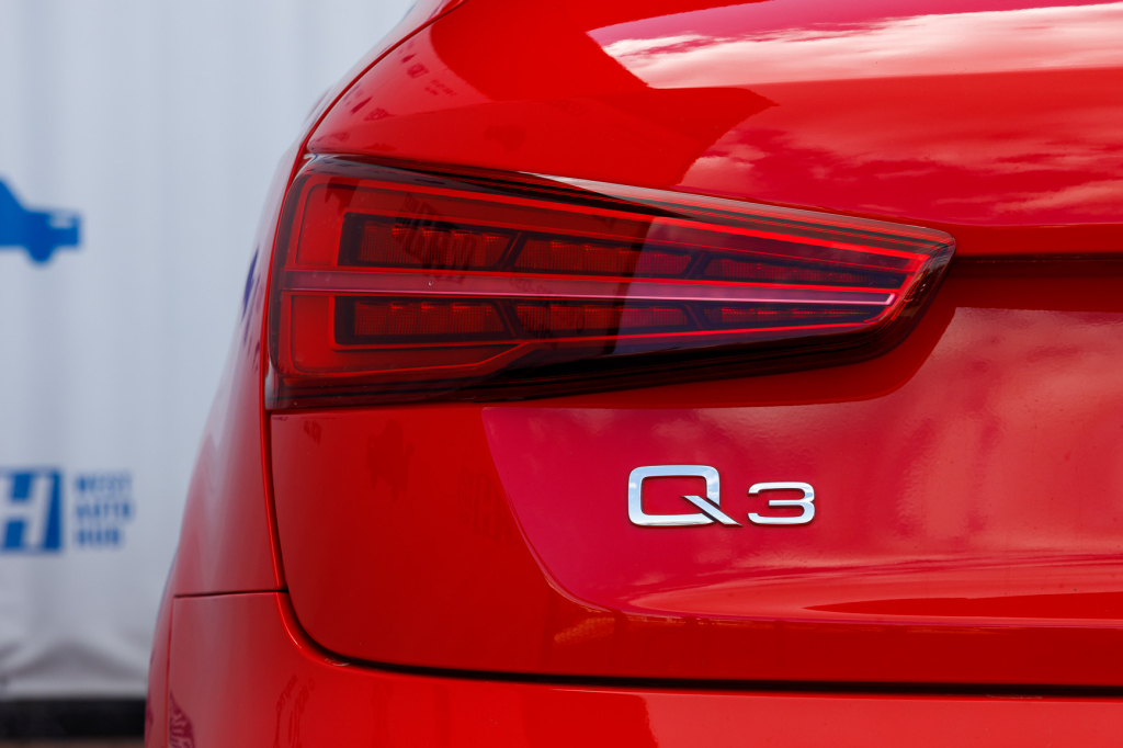 Audi Q3 Premium 2016 photo 32