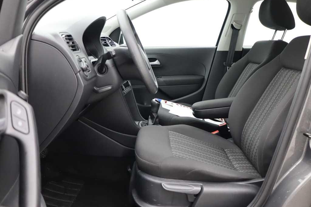 Volkswagen Polo 2016 photo 3