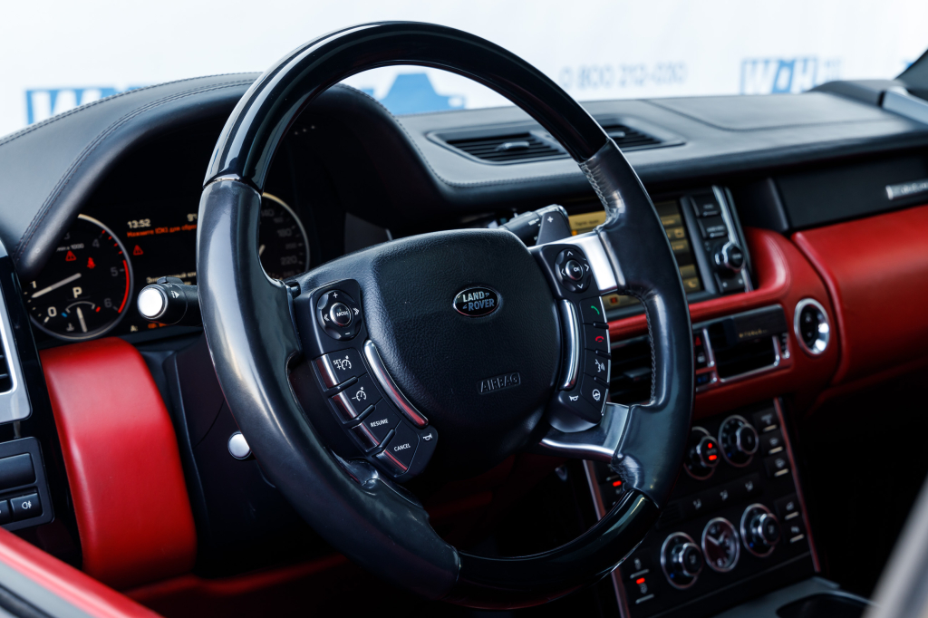 Land Rover Range Rover Vogue 2011 photo 28