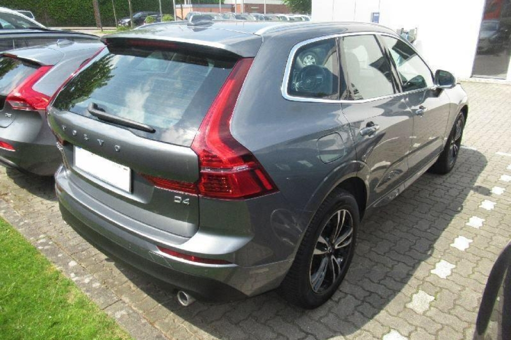 Volvo XC60 2020 фото 4