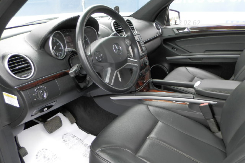 Mercedes-Benz GL 350 2011 photo 17