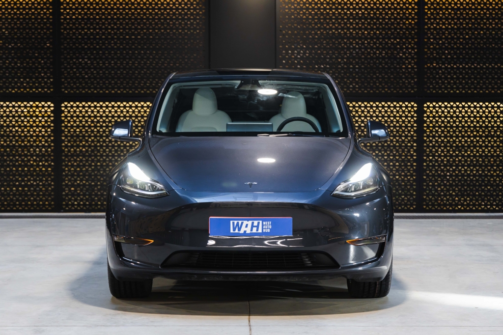 Tesla Model Y Long Range 2024 фото Tesla Model Y Long Range 2024 фото 3