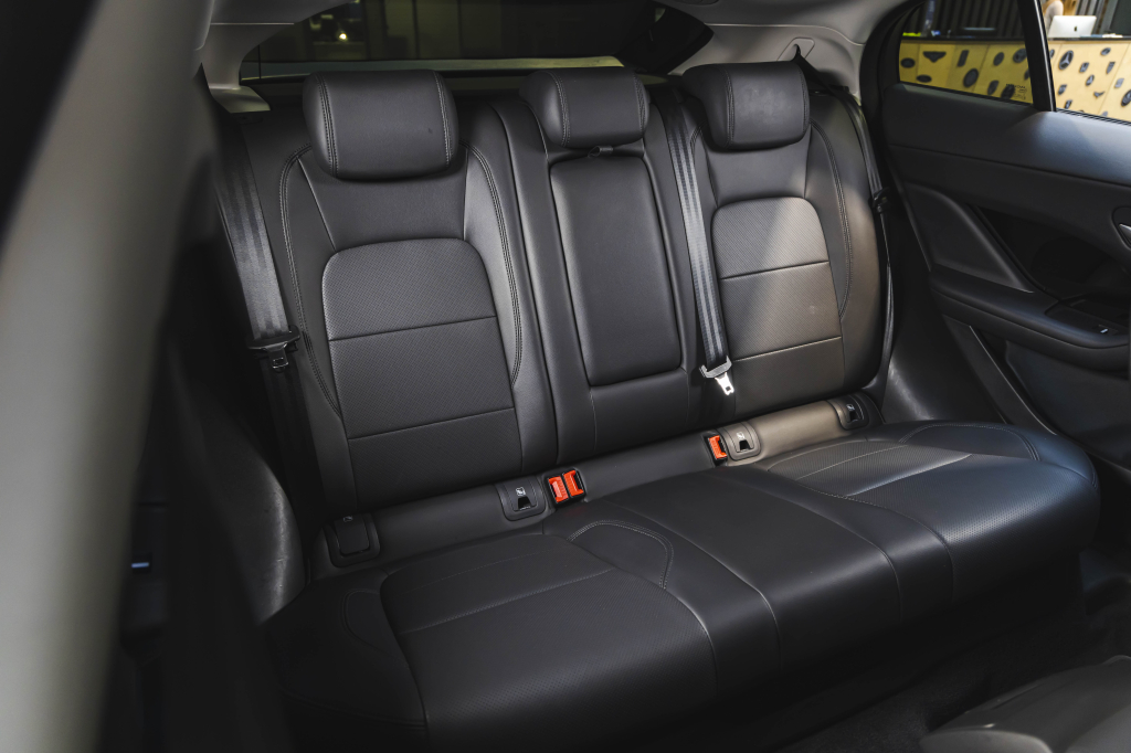 Jaguar I-Pace 2018 фото 31