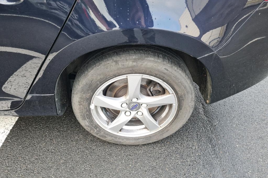 Volvo V60 2016 фото 7