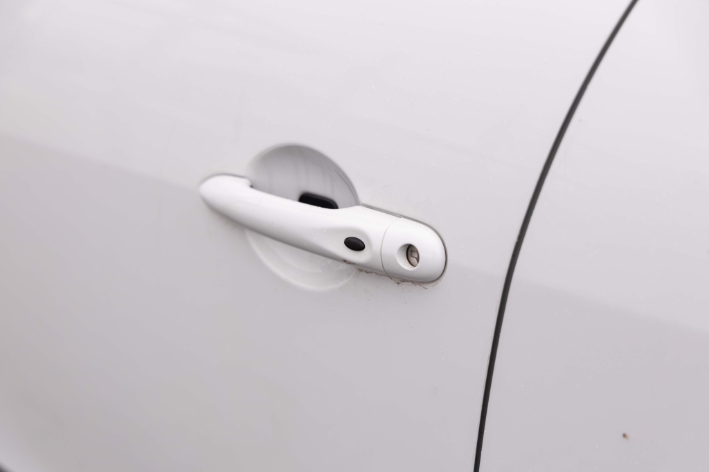 Renault Scenic 2015 фото 11