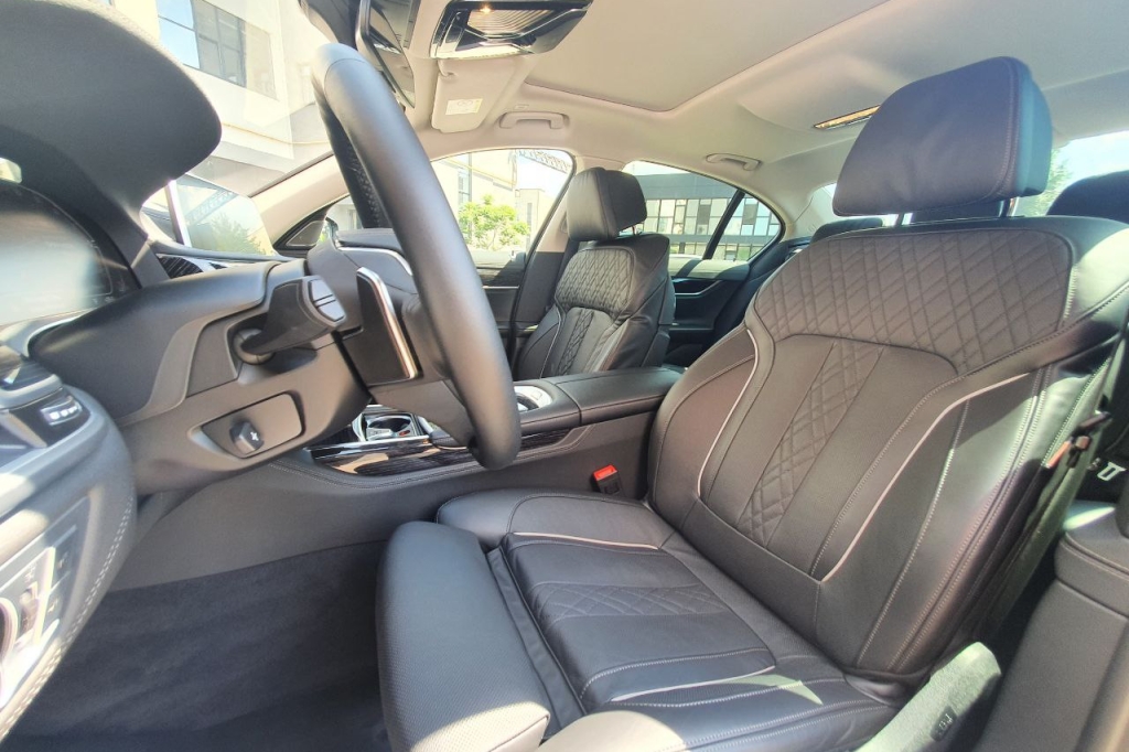 BMW 740 Ld Steptronic 2022 photo 12