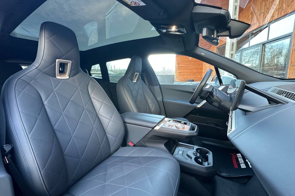 BMW iX xDrive40 2021 фото 15