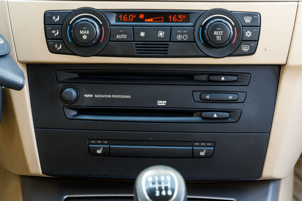 BMW 320 2005 photo 12