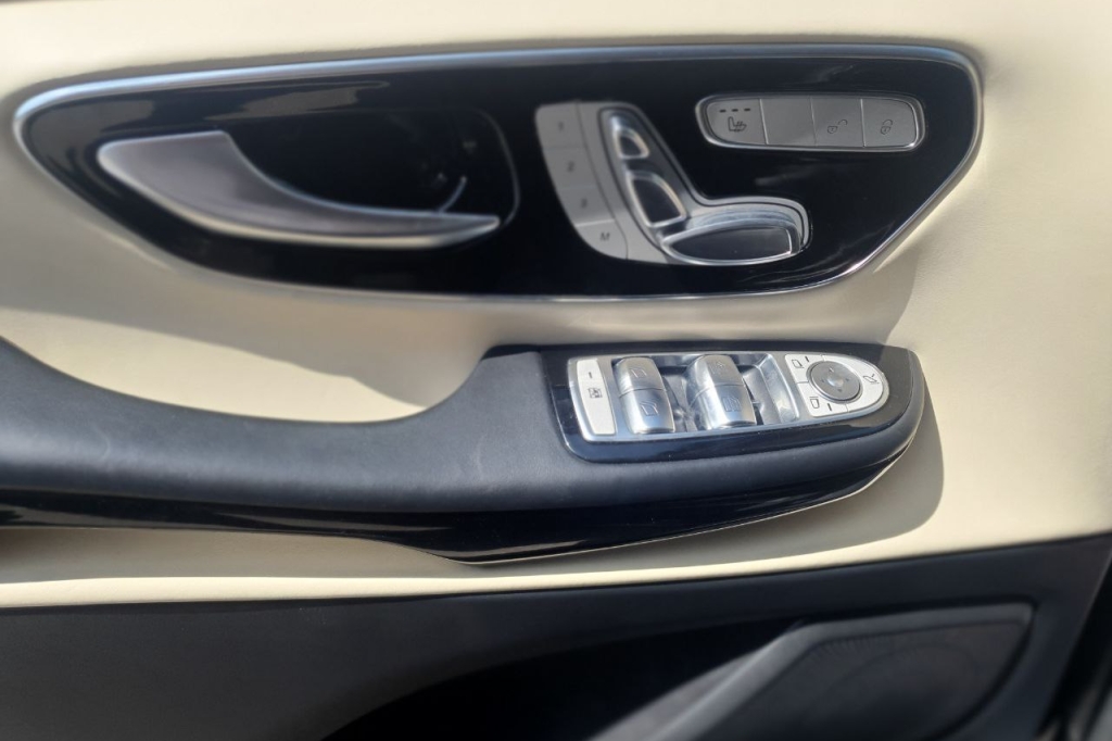 Mercedes-Benz V-Class 2019 фото 8