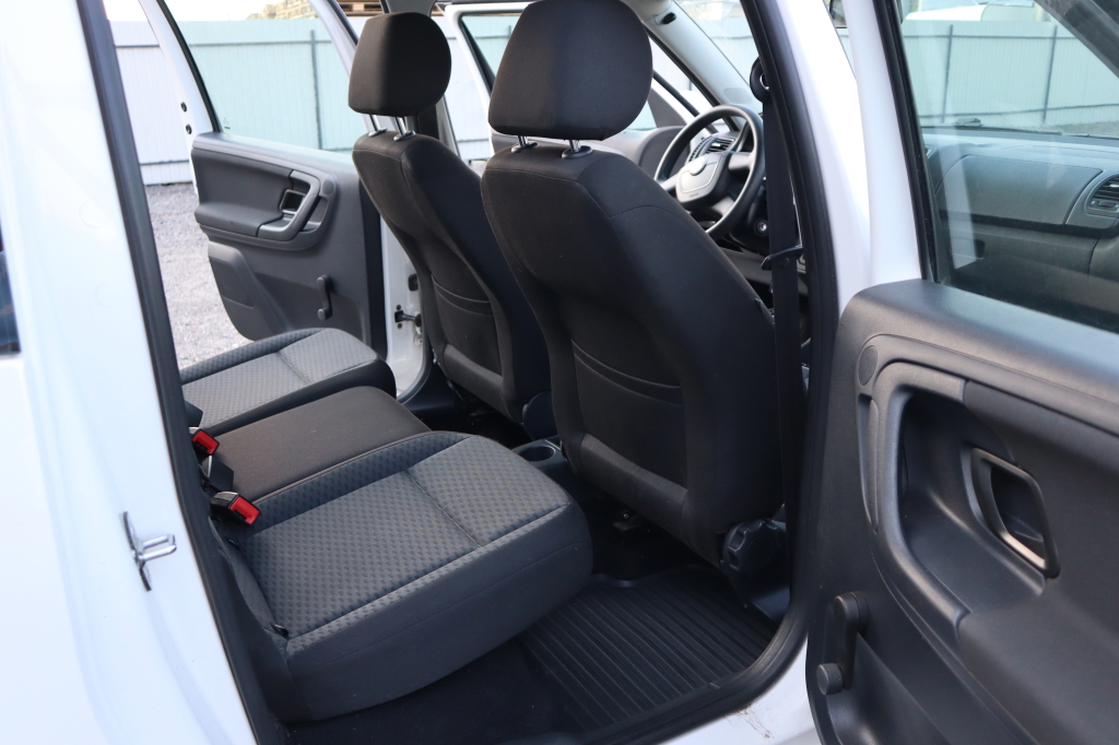 Skoda Roomster 2010 photo 19