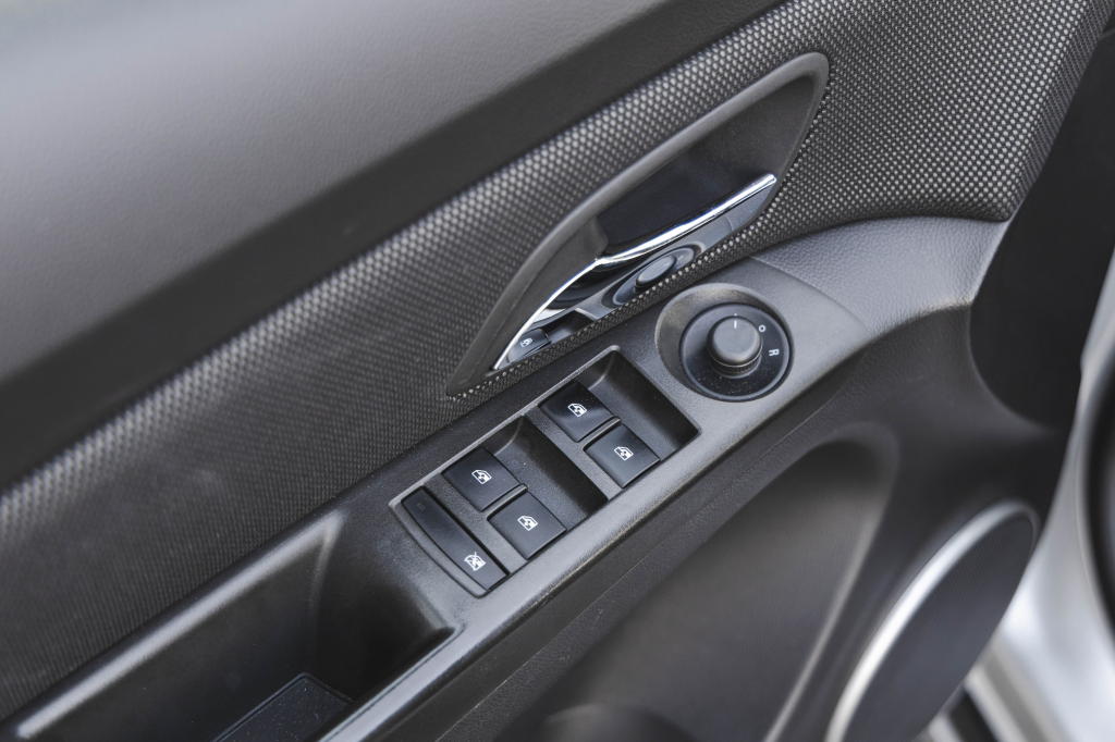 Chevrolet Cruze 2012 фото 24