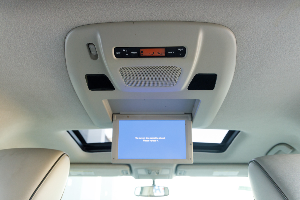 Nissan Quest 2012 фото 24