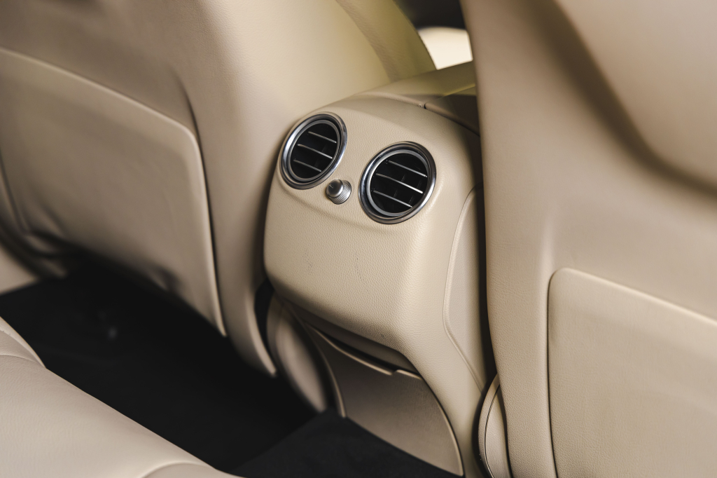 Mercedes-Benz GLC-Class 300 2016 photo 34