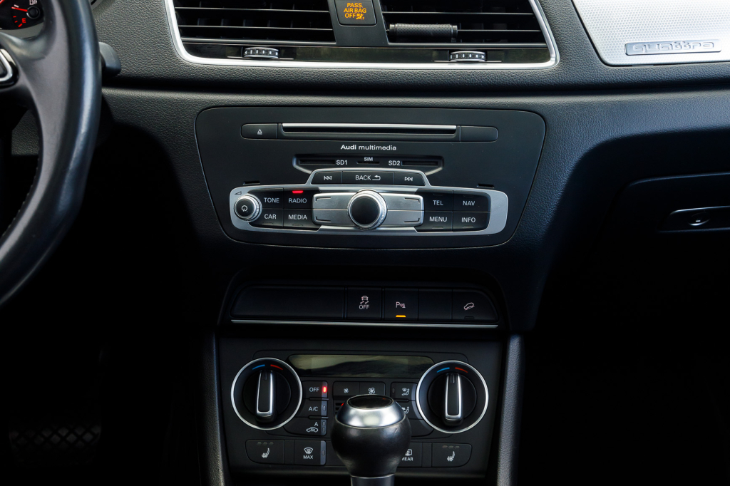 Audi Q3 Premium 2016 photo 21