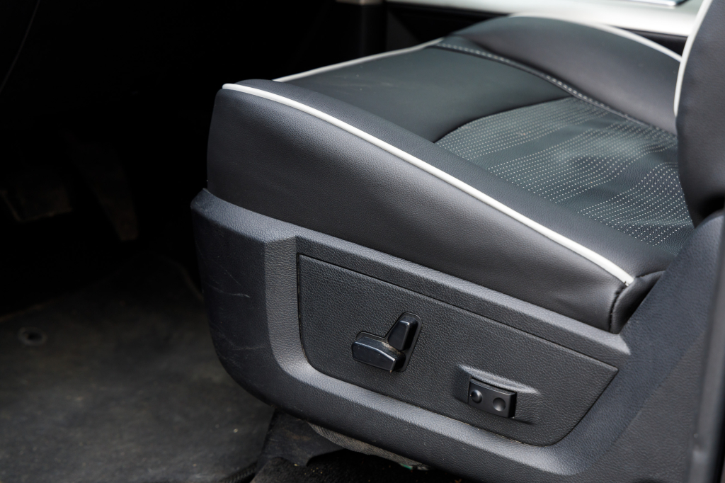 Dodge RAM 1500 SLT 2014 фото 25