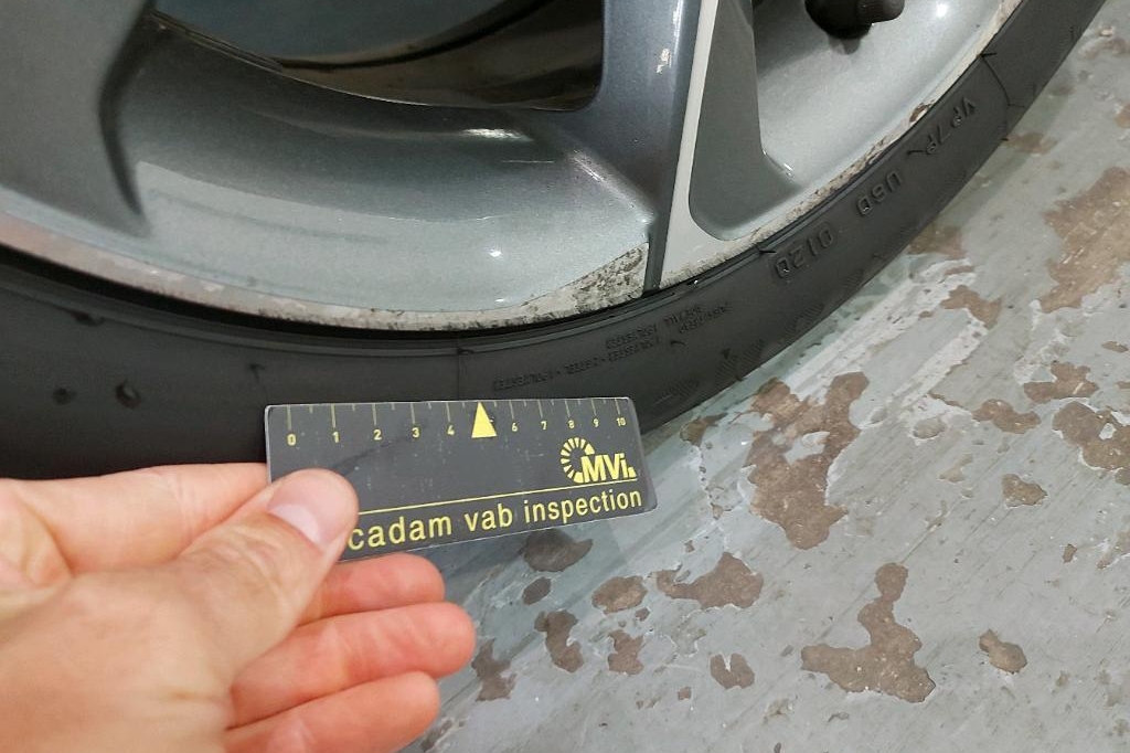 Volvo V40 2017 фото 15