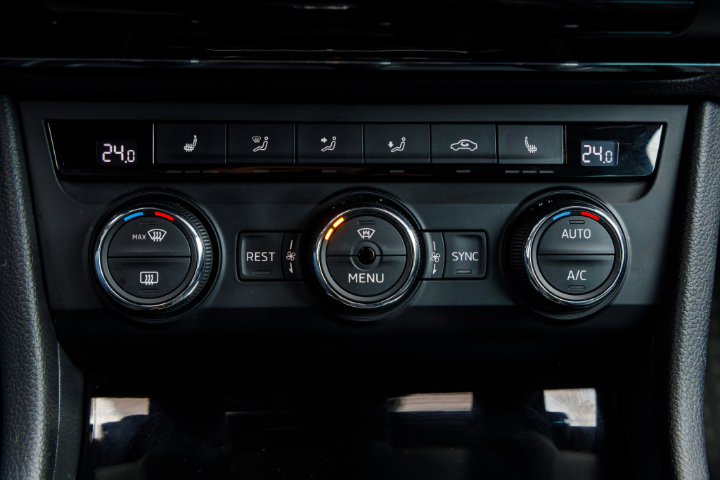 Skoda Superb Ambition 2016 фото 8