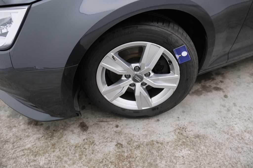 Audi A4 Avant 2016 фото 41