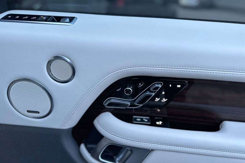 Land Rover Range Rover Autobiography 2020 фото 21