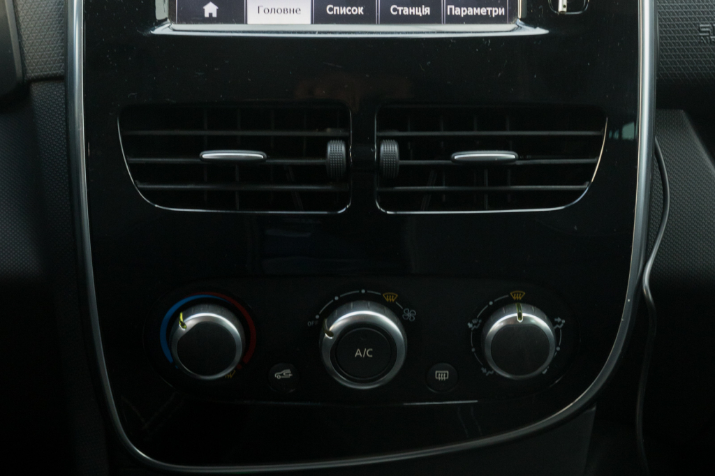 Renault Clio 2015 фото 3