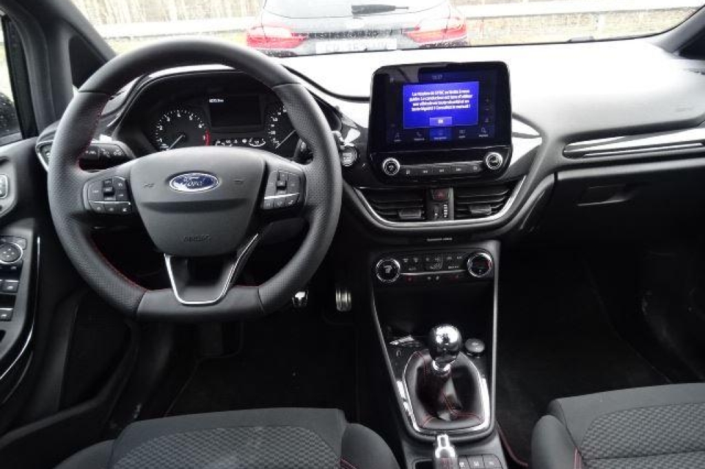 Ford Fiesta 2020 фото 1