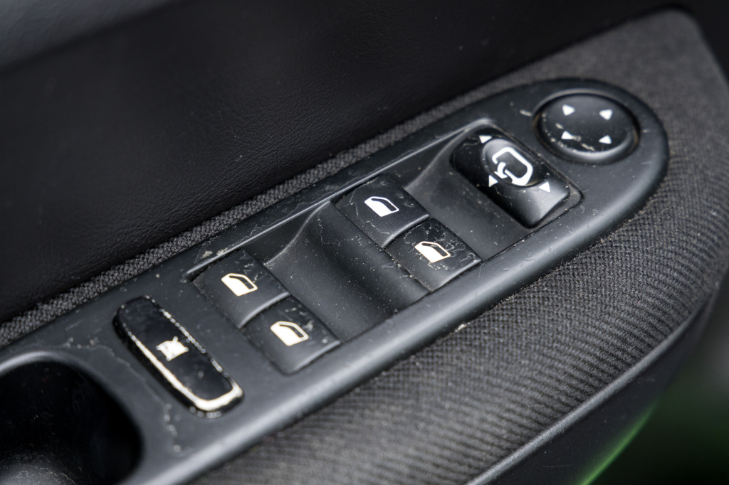 Peugeot 307 SW 2008 photo 15