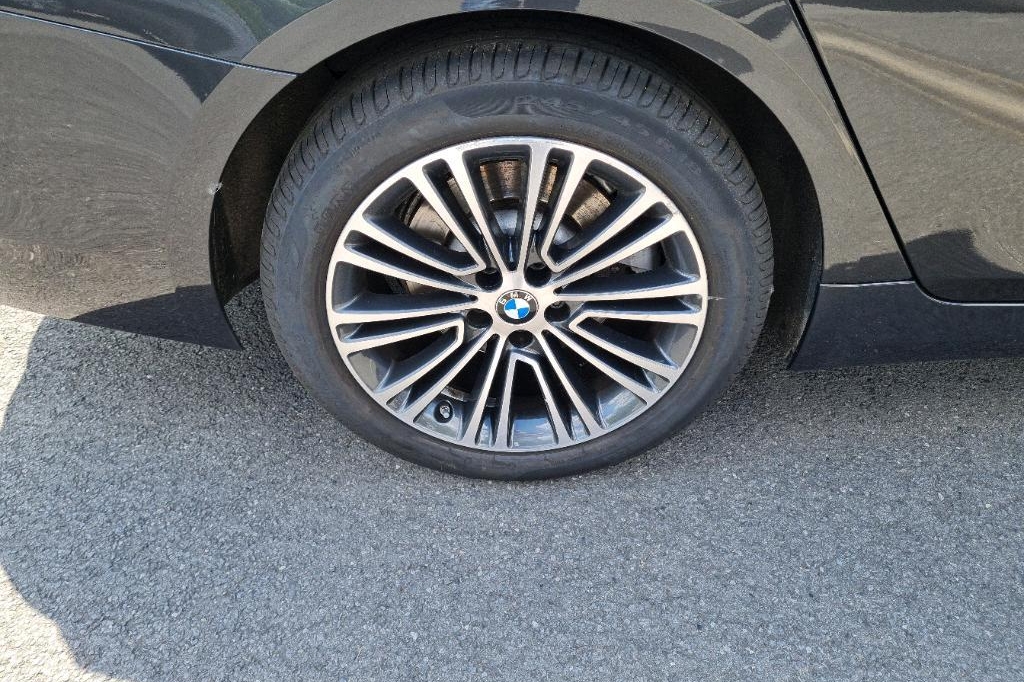 BMW 5er Touring 2017 photo 12