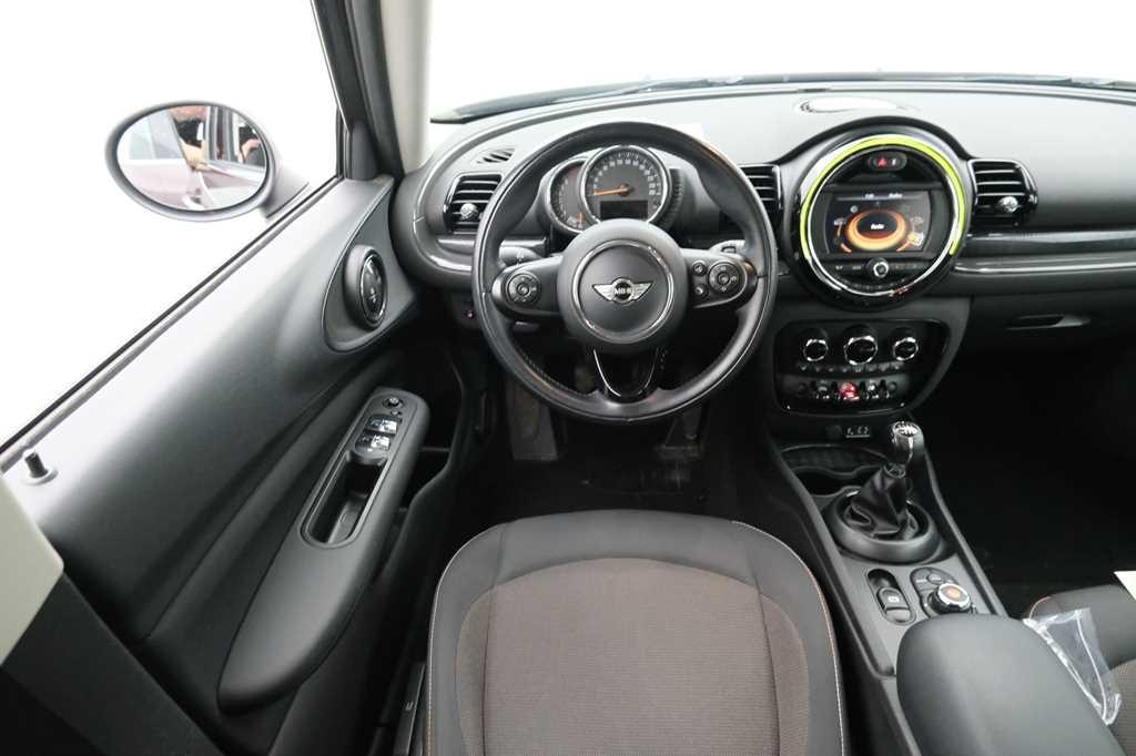 MINI Cooper Clubman 2017 photo 2