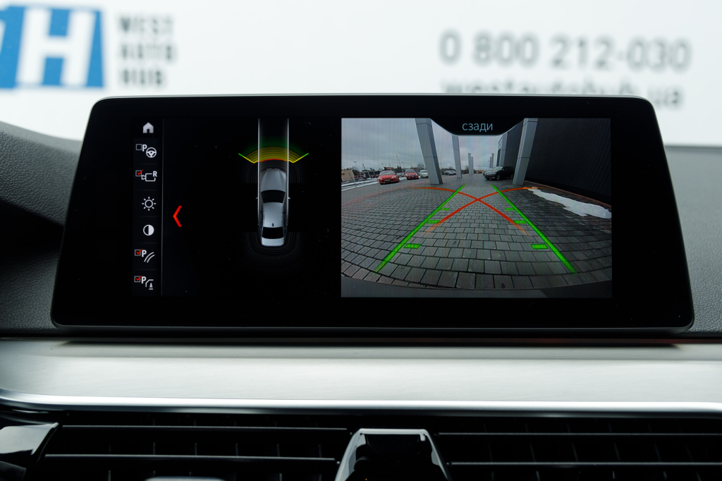 BMW 540 i xDrive 2017 фото 29