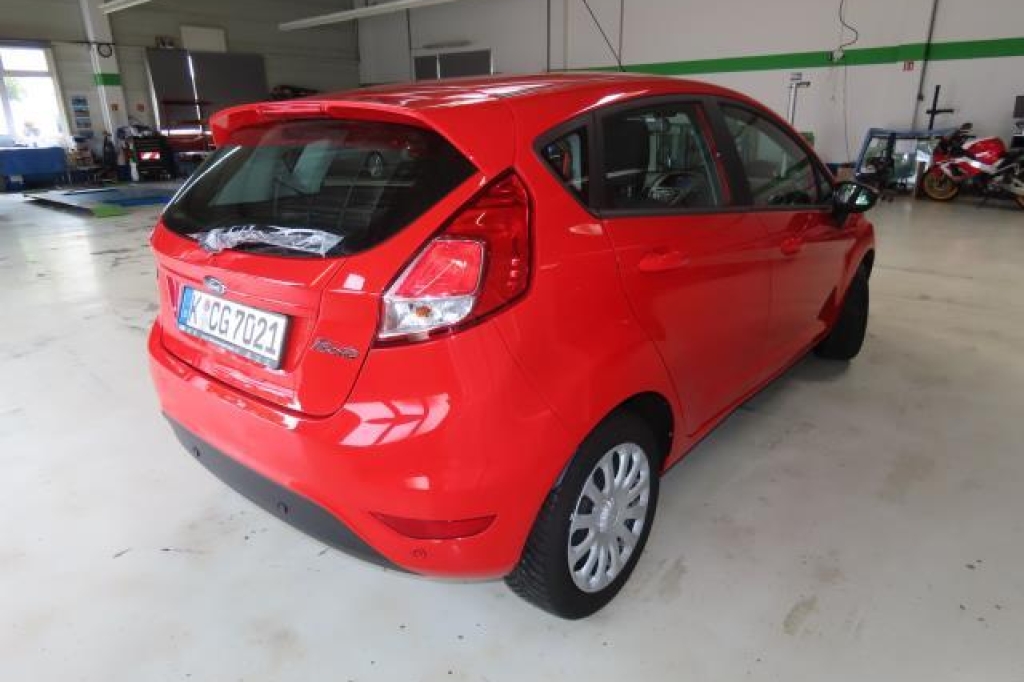 Ford Fiesta 2017 фото 3