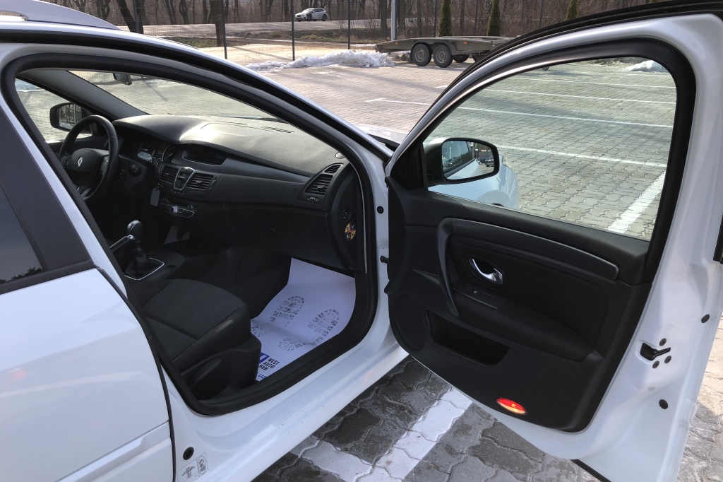 Renault Laguna фото 8