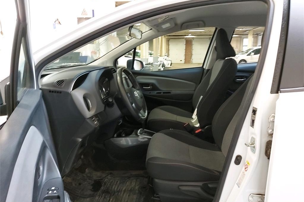 Toyota Yaris 2016 photo 3