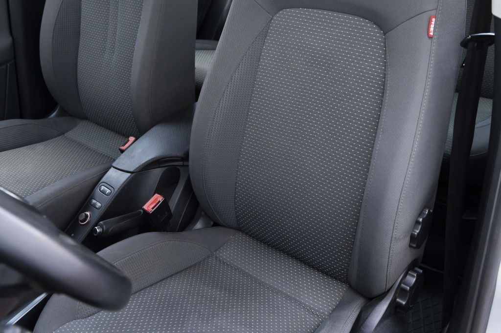 SEAT Toledo 2006 фото 12