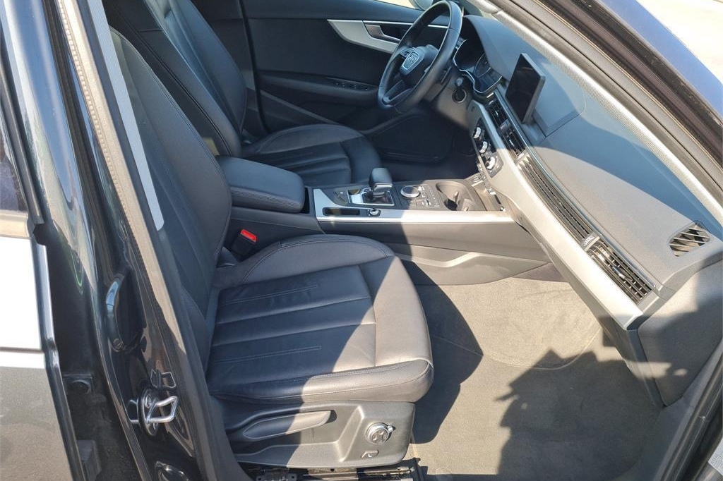 Audi A4 Avant 2018 фото 1