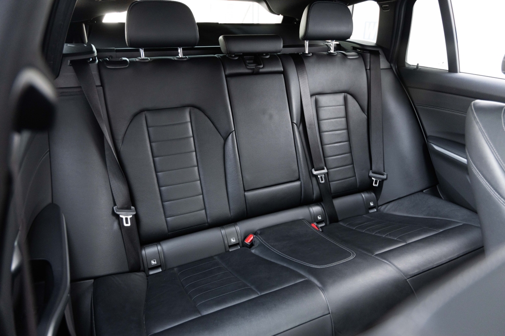 BMW 3 Series 320d 2019 фото BMW 3 Series 320d 2019 фото 29