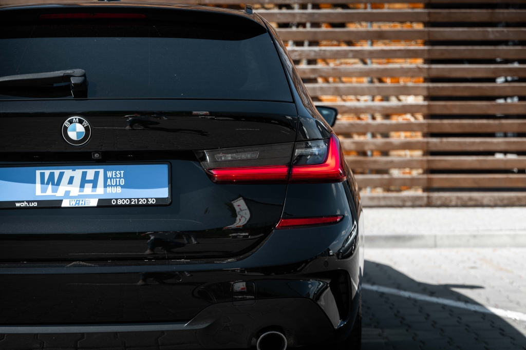 BMW 3 Series 320d 2019 фото BMW 3 Series 320d 2019 фото 7
