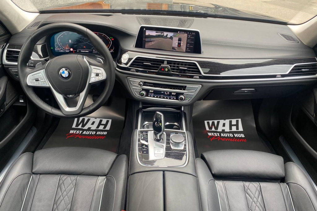 BMW 740 xDrive 2019 фото 16