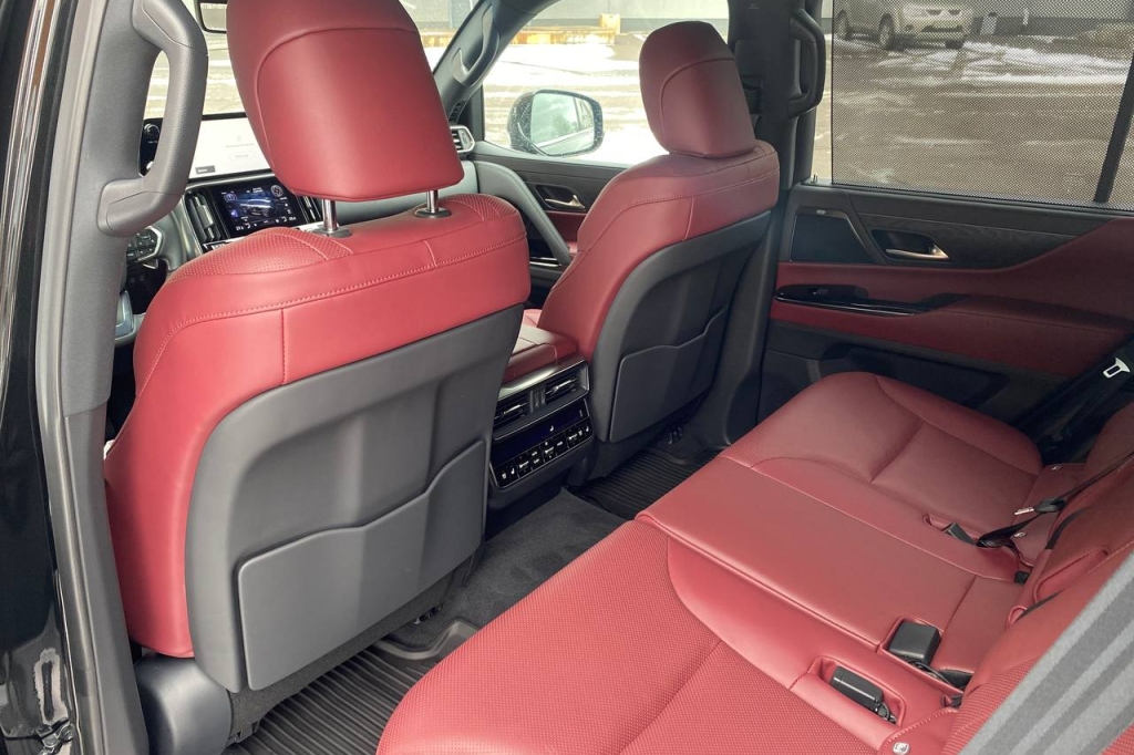 Lexus LX 500d 2022 фото 18