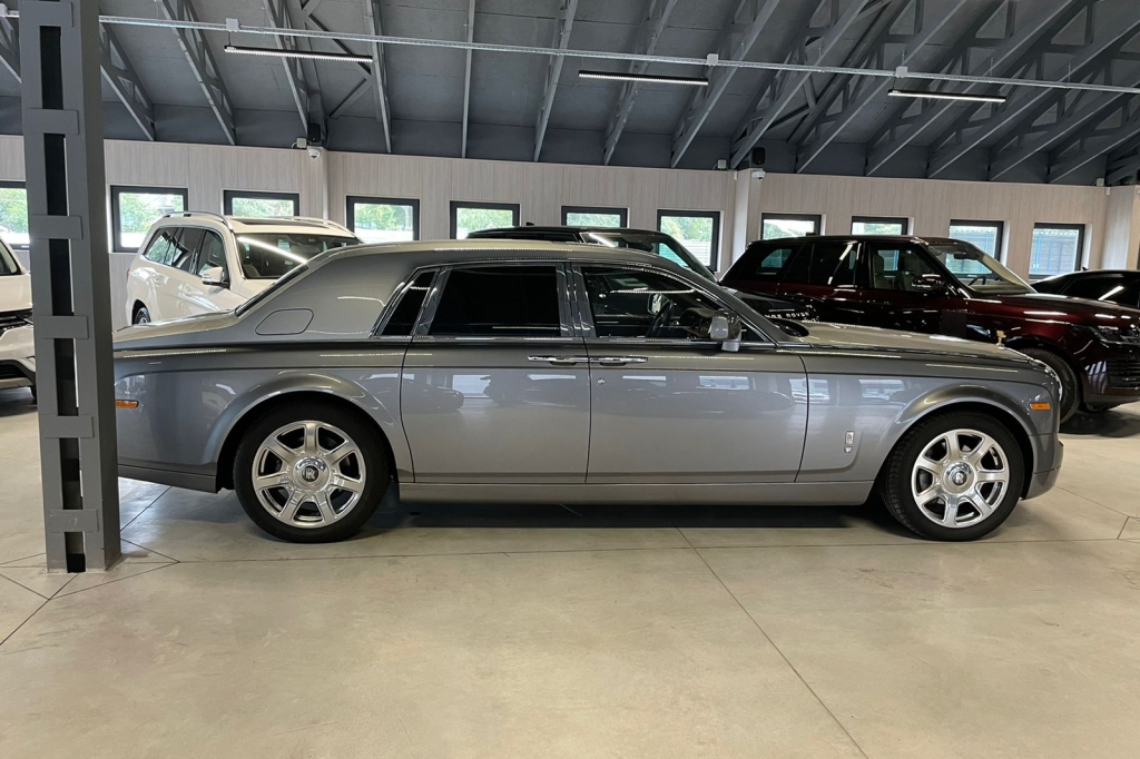 Rolls-Royce Phantom 2012 photo 14